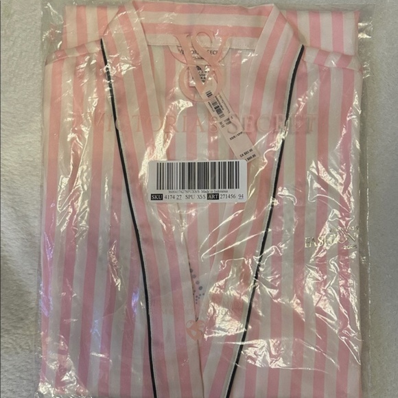 Victoria’s Secret Fashion Show 2025 Rhinestone Angel Wings Stripe Robe NEW XS/S - Picture 4 of 4